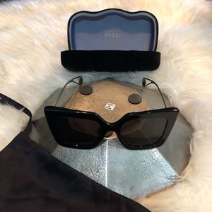 Gucci Sunglasses GG0435S Blk Frame Gold Arms NWOT